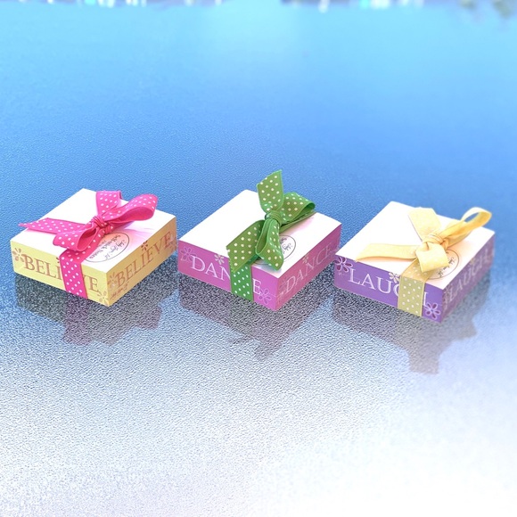 Lady Jayne Inspirational Self-Stick Notes ~ Set of 3 - Picture 4 of 6